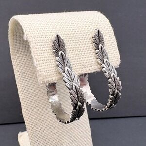 Vintage Avon Laurel Leaf Silver Tone Cuff Hoop Clip On Earrings Nature Inspired